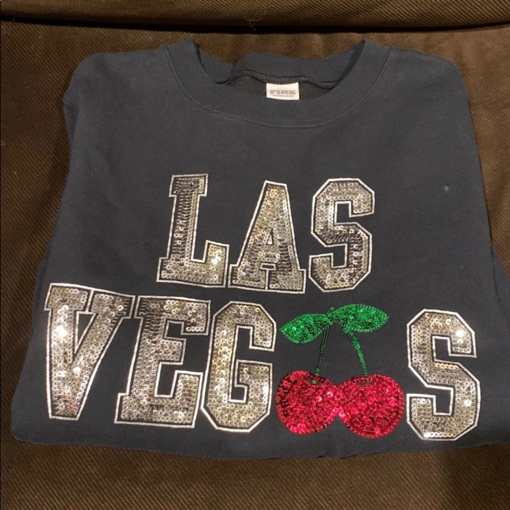 Vs pink crewneck sweater